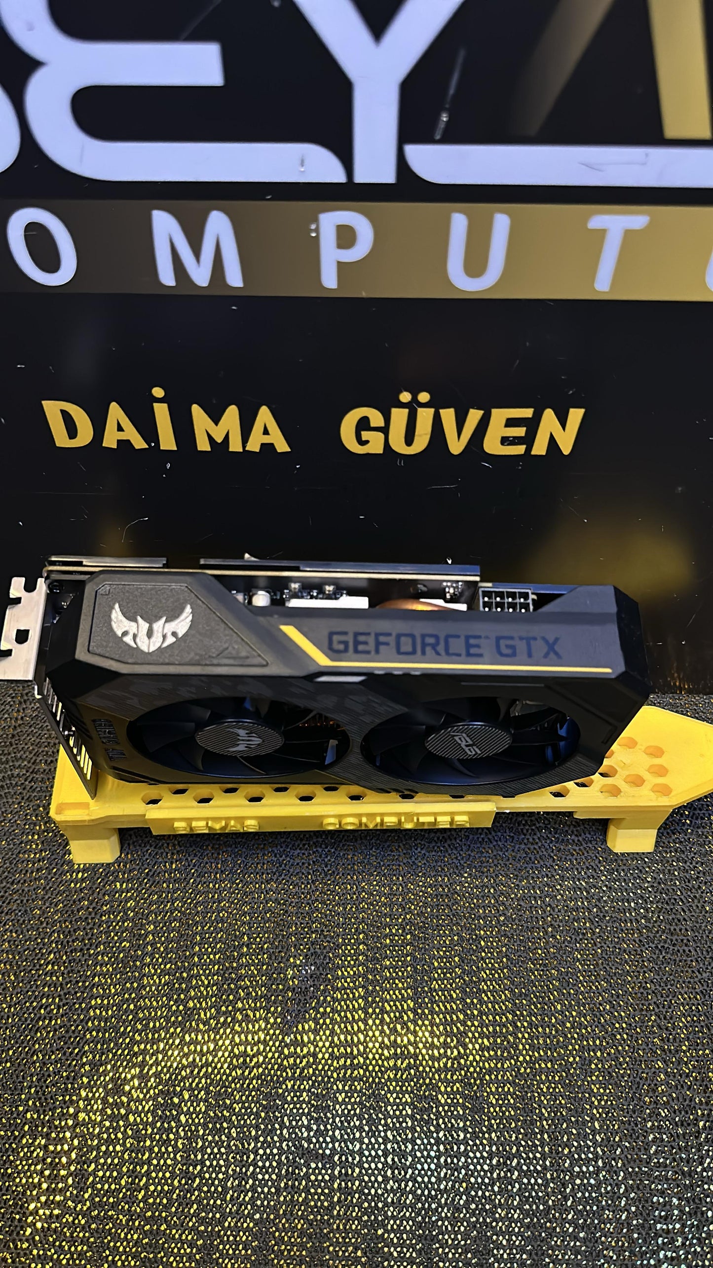 Asus TUF Gaming GeForce GTX 1660 Ti Ekran Kartı