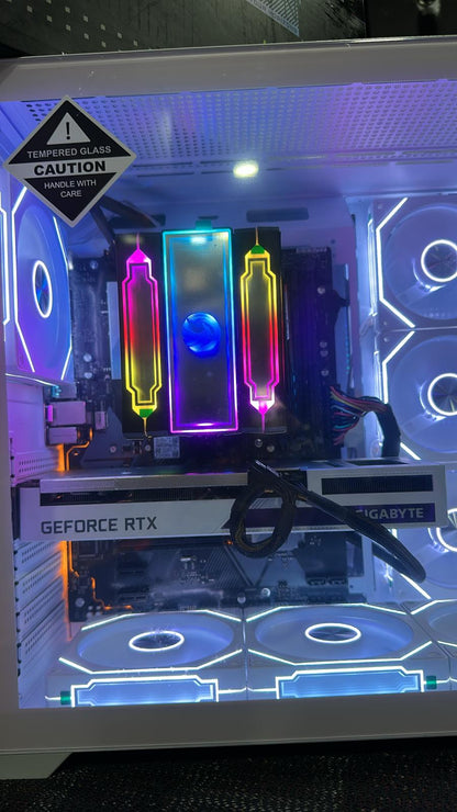 R5 5700 / RTX 3060 Beyaz