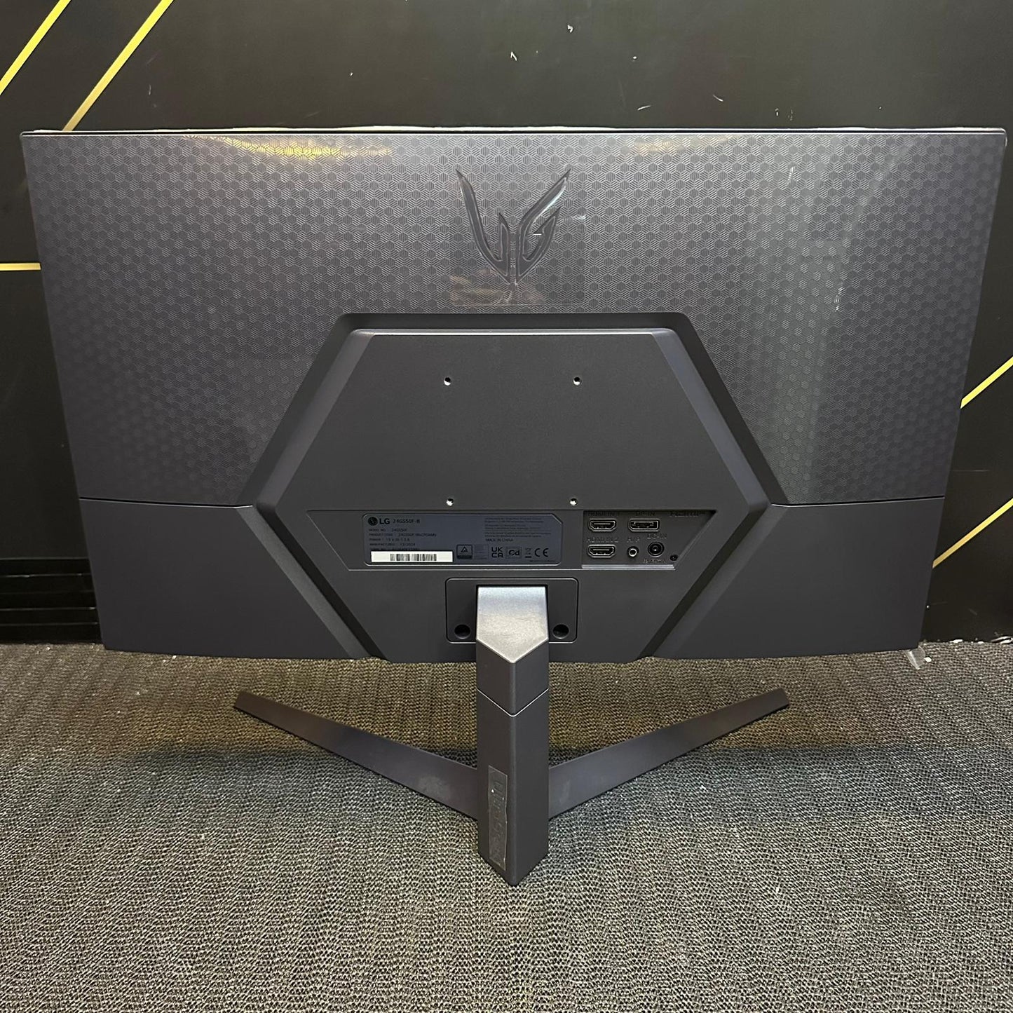 LG UltraGear 24GL650 Oyuncu Monitörü / 24" / 180Hz