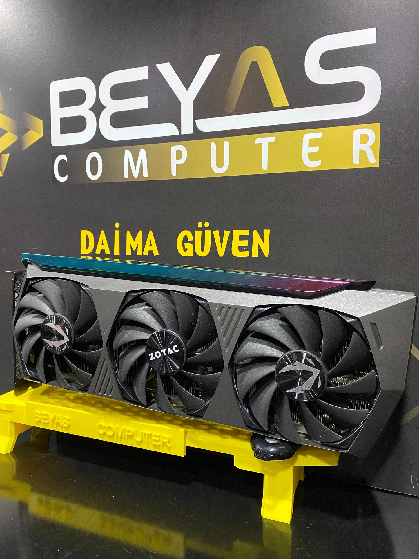 Zotac Gaming GeForce RTX 3070 Ti AMP Holo Ekran Kartı