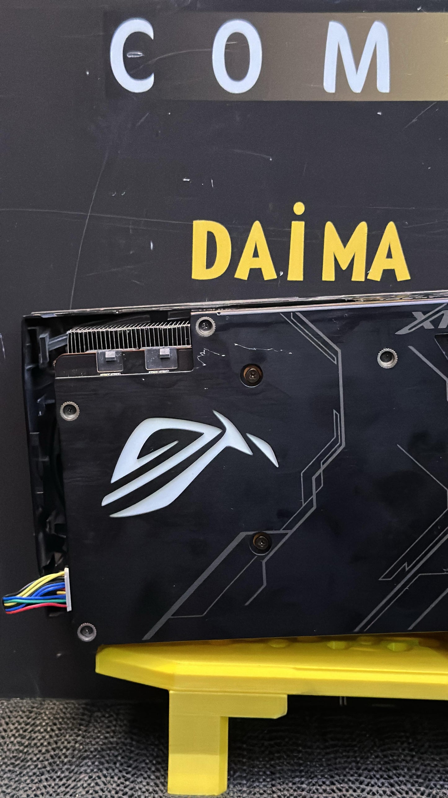 Asus ROG Strix Radeon RX 5700 XT OC Ekran Kartı