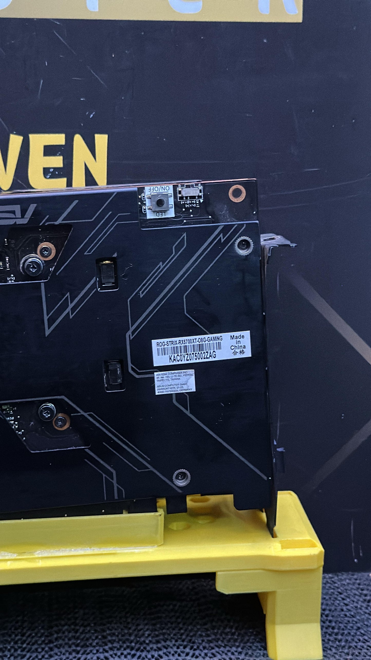 Asus ROG Strix Radeon RX 5700 XT OC Ekran Kartı