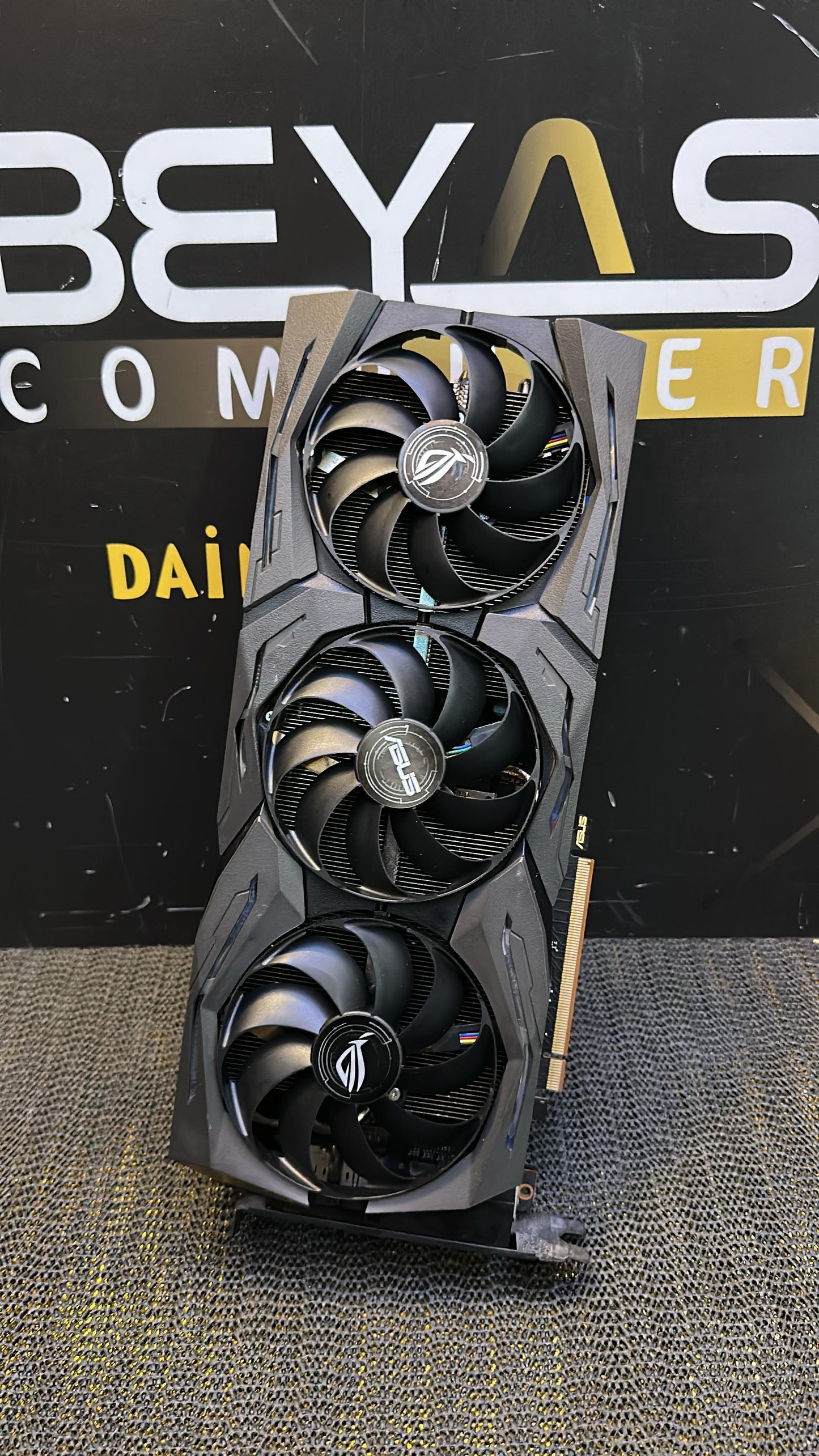 Asus ROG Strix Radeon RX 5700 XT OC Ekran Kartı