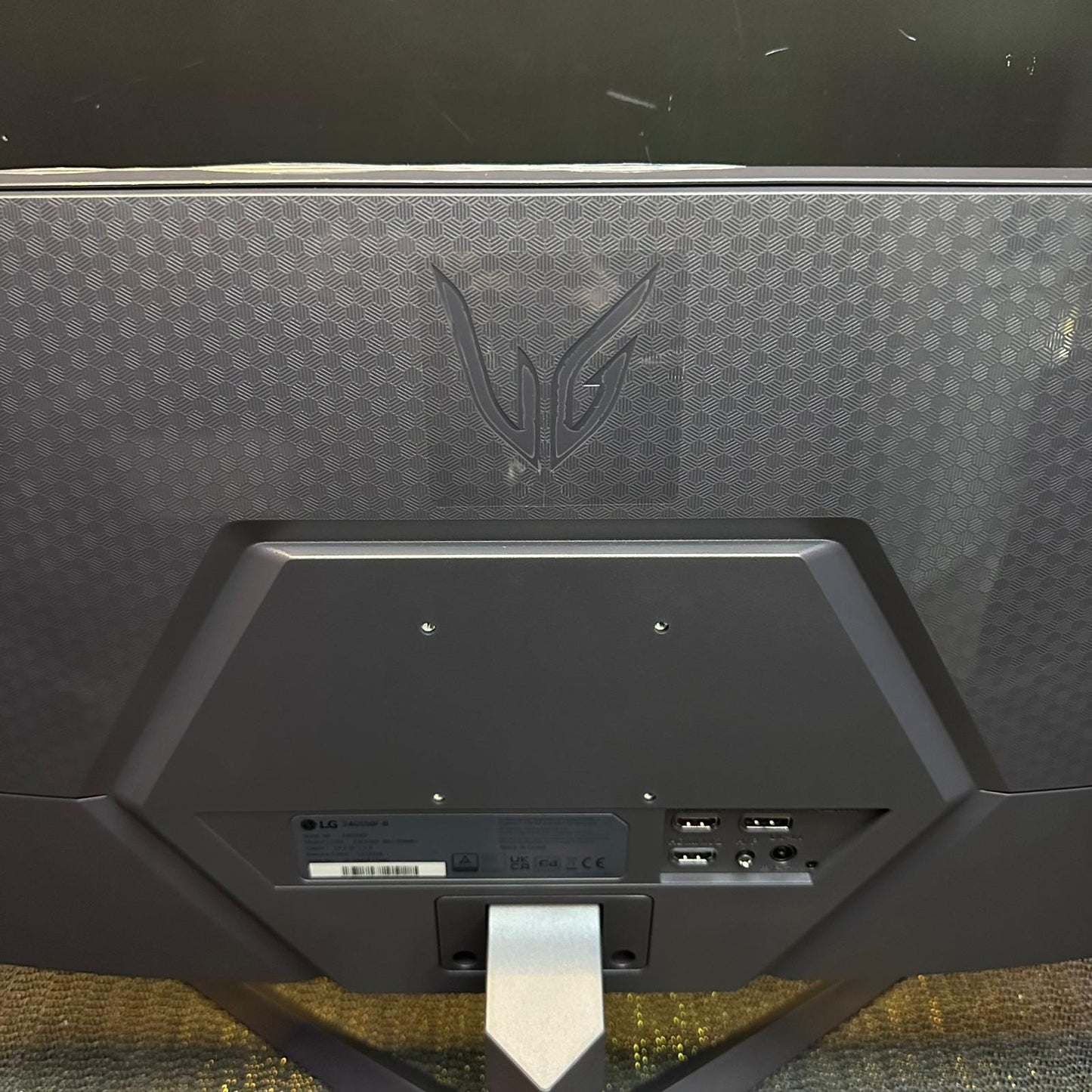 LG UltraGear 24GL650 Oyuncu Monitörü / 24" / 180Hz