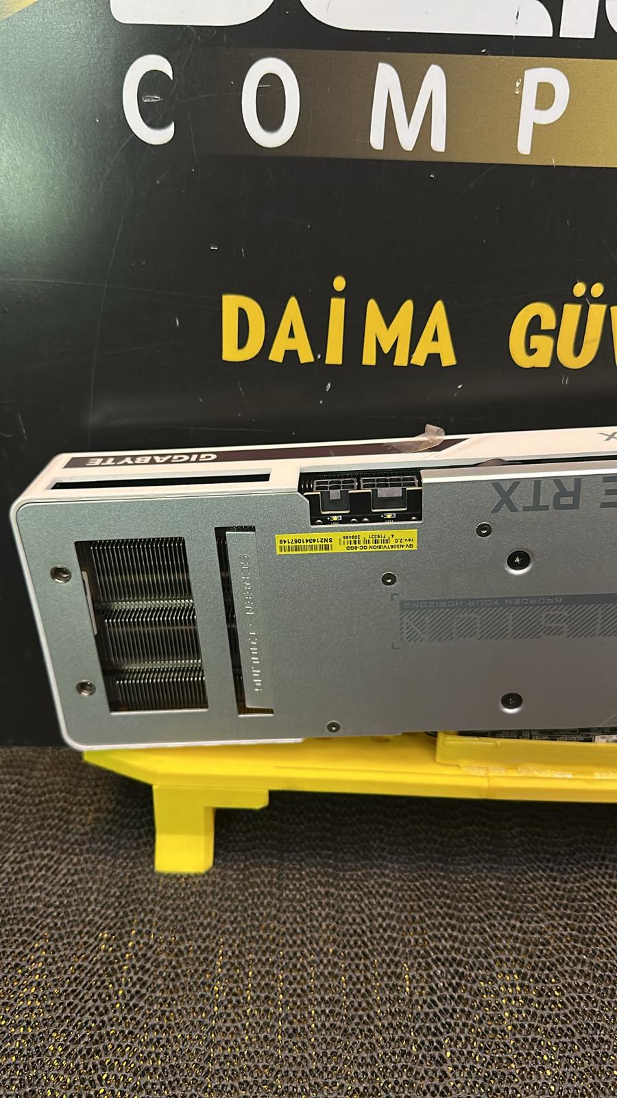 Gigabyte GeForce RTX 3060 Ti Vision 8G Ekran Kartı