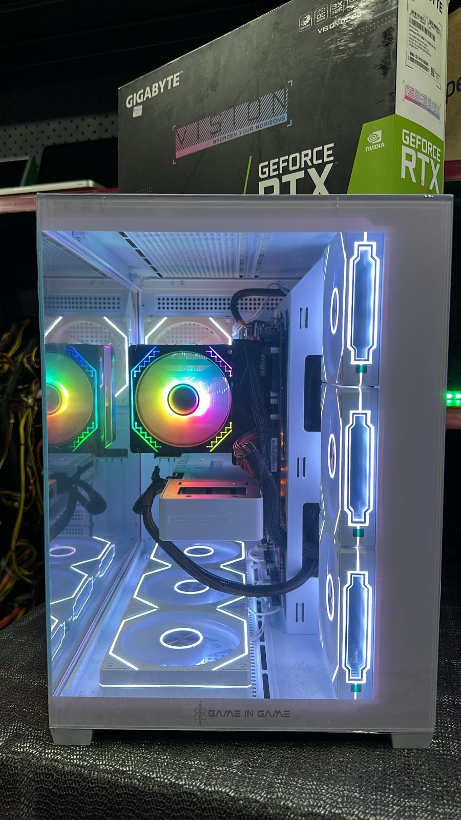 R5 5700 / RTX 3060 Beyaz