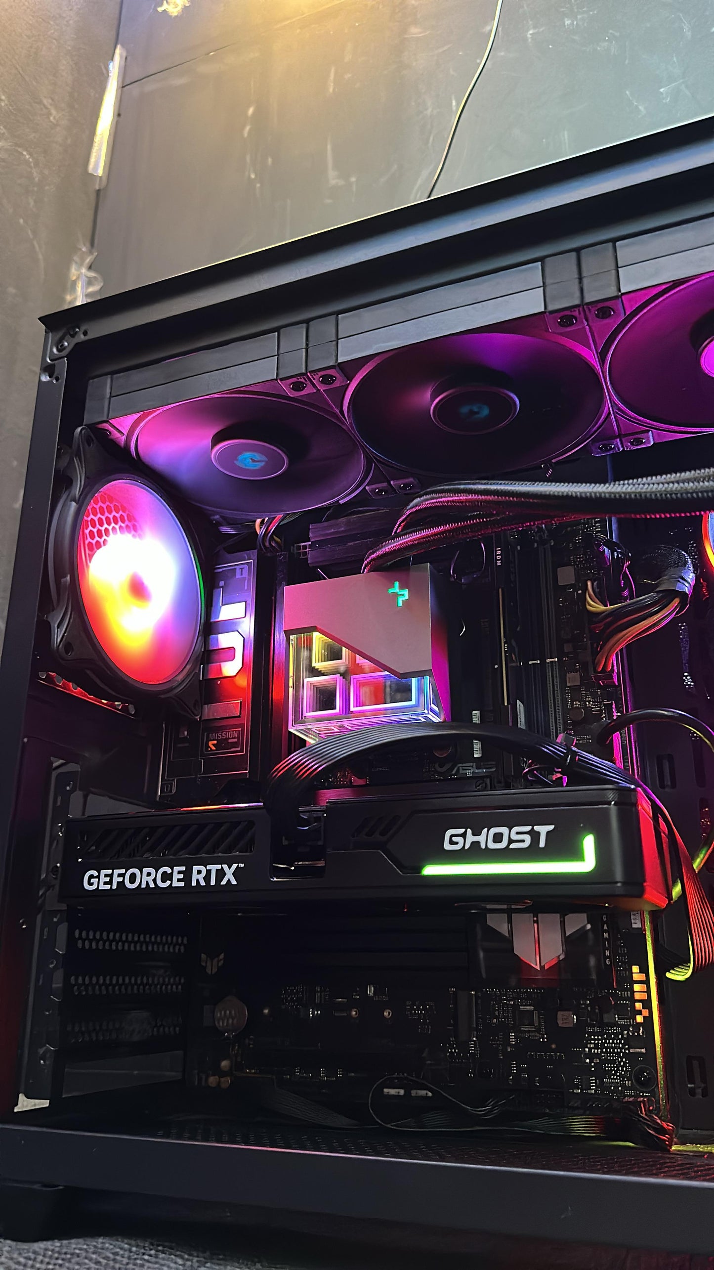 R7 8700F / RTX 5060 Tİ / 32GB / 1TB Gaming Kasa